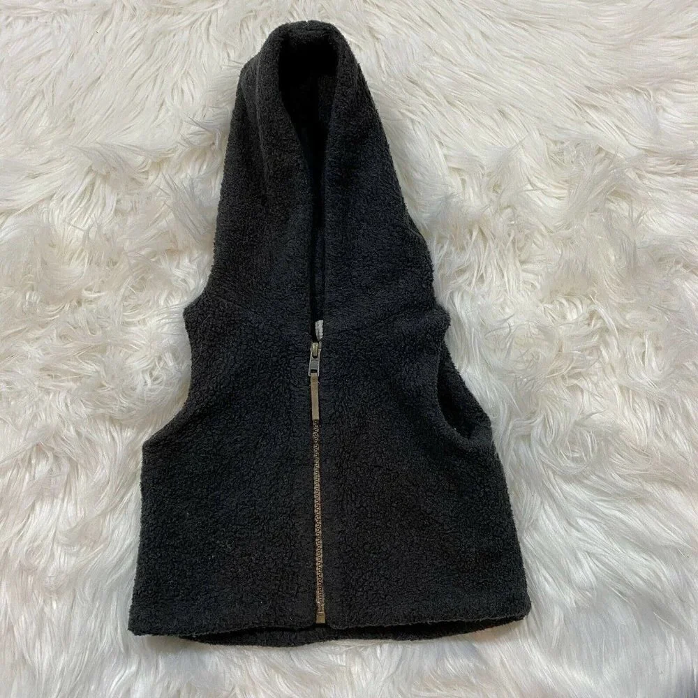1+ In The Family Izan Hooded Polar Fleece Vest